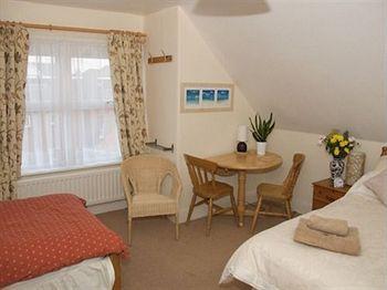 Guest house Harlequin With Parking 4*