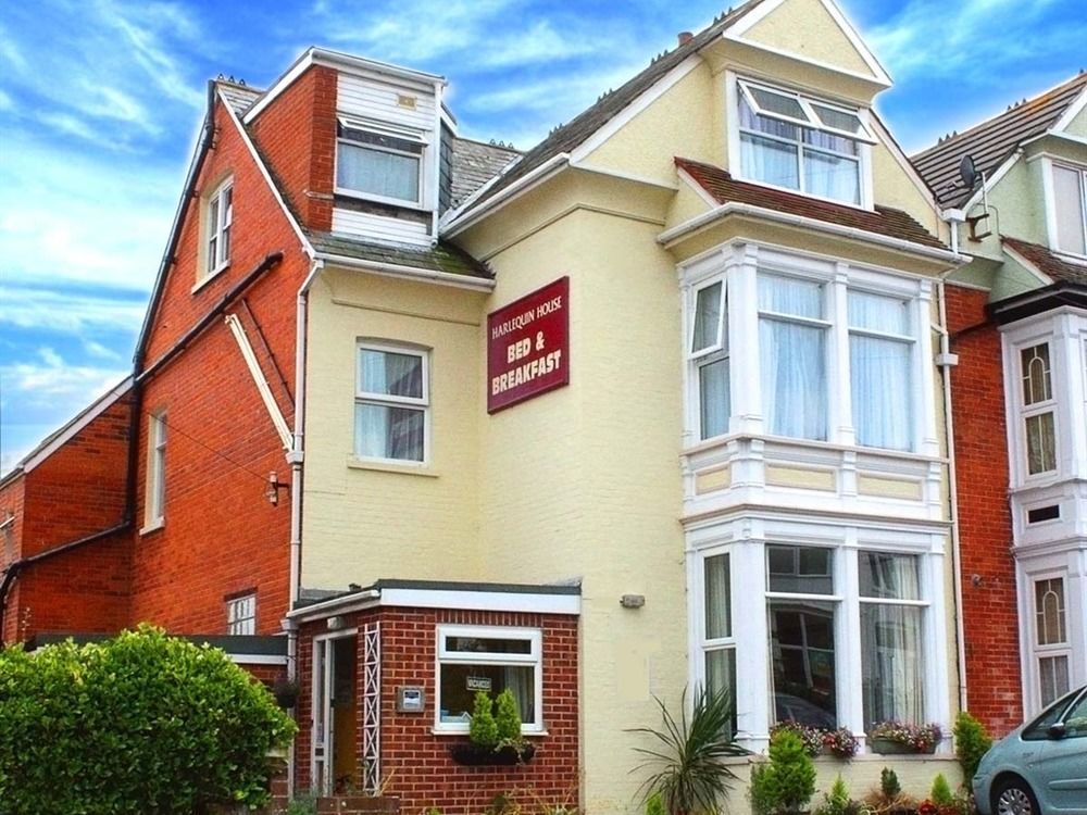 Guest house Harlequin With Parking